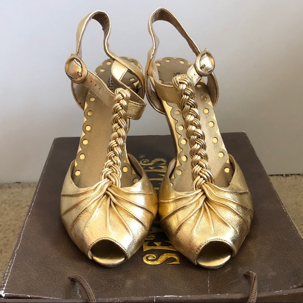 Seychelles Stay a Little Longer Heels, 7.5 (Gold)